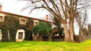 La casa señorial con 200 años de historia que se vende en Navarra con molino propio