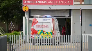 Dos mujeres heridas, una de ellas grave, en un brutal choque entre dos coches en Navarra