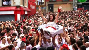 Chupinazo de San Fermín en directo desde Pamplona: el cohete anuncia el inicio de las fiestas
