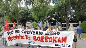 El conflicto de las villavesas en Pamplona sigue vivo: nuevas protestas y viaje a Barcelona si no hay avances