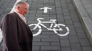 Inhabilitan plazas de aparcamiento en Pamplona por el capricho de Asirón de hacer un carril bici