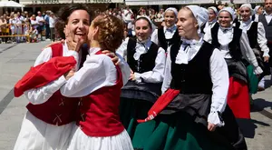 Alegría tras el chuipinazo de las fiestas de Estella: los mejores momentos del baile de la Era