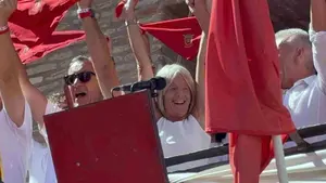 El emotivo cohete que ha abierto 8 días de fiesta en un pueblo de Navarra: "Estaba supernerviosa"