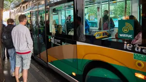 Guerra sindical en la empresa de las villavesas: destituyen al presidente y secretario del comit&eacute;