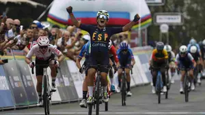 La navarra Paula Ostiz se proclama campeona del mundo de ciclismo en línea en el mundial de Ruanda