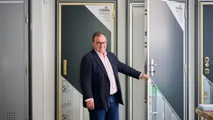 La tienda en Pamplona que te ayuda a blindar tu casa de los ladrones: "Por aquí no pasan"