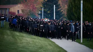 Guerra abierta entre los jóvenes abertzales proetarras por el control de las calles en Navarra