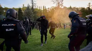 “No nos callaremos”: la dura reacción de Sociedad Civil Navarra tras los disturbios en Pamplona