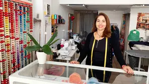 De trabajar en limpieza y hostelería a abrir su propia tienda en Pamplona: “La gente me ha acogido con cariño”