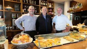 Casi 40 años de un negocio familiar en la cuenca de Pamplona: “La especialidad es la carne y el pescado a la brasa”