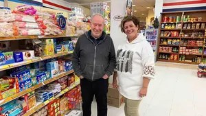 José Miguel, a punto de jubilarse en el supermercado familiar de un pueblo de Navarra: “Me encanta mi trabajo”