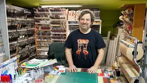 La pequeña tienda de barrio que recibe un premio al mejor autónomo de Navarra: “Me ha hecho mucha ilusión”