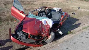 Brutal choque entre un coche y un camión en Navarra: hay una mujer herida grave y trasladada en helicóptero