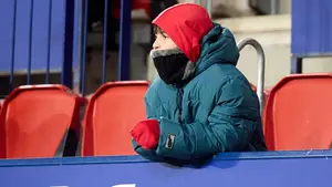 FOTOS | No hay frío cuando hay victoria: la grada de El Sadar vuelve a vibrar con el partido de Osasuna