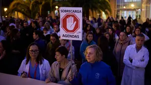 Los médicos en Navarra se plantan: denuncian jornadas de 60 y 70 horas y exigen un Estatuto propio