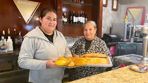 La familia que recorre casi 200 kil&oacute;metros todos los d&iacute;as para abrir su modesto bar en Pamplona