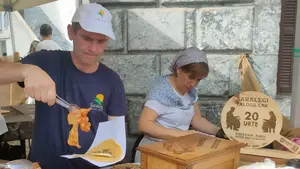 La familia Saralegi ha convertido el talo en una tradici&oacute;n: de Leiza a las ferias y a tu mesa en Navidad