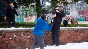 Navarra mira al cielo ante el giro del tiempo: nieve en cotas bajas y rachas intensas de viento