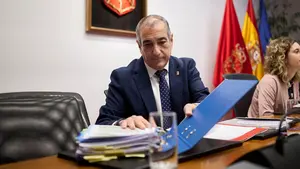 El t&iacute;o de Chivite se lava las manos pese a haber adjudicado Velate por 76 millones a la empresa del socialista Cerd&aacute;n