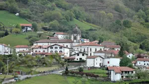 El pueblo de Navarra que esconde brujas en sus cuevas milenarias y a&uacute;n vibra con aquelarres