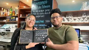 La pareja que cierra el bar de su ilusi&oacute;n en Pamplona despu&eacute;s de casi dos a&ntilde;os: &ldquo;Nos agobian a impuestos&rdquo;