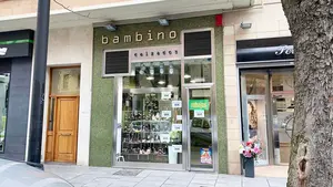 La tienda de Pamplona que ha calzado a generaciones de ni&ntilde;os cumple 60 a&ntilde;os en el centro de la ciudad