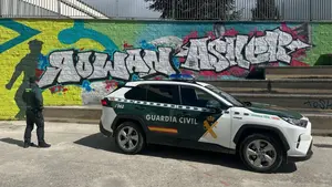 La Guardia Civil investiga unas pintadas en el mural del front&oacute;n de Cordovilla que han da&ntilde;ado su mural