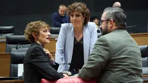 El PSN de Chivite fracasa al intentar frenar en el Parlamento el debate sobre el cierre de aulas en la concertada