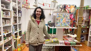 La peculiar tienda de Pamplona que se cambia de calle: &ldquo;Hay meses que te sacas un sueldo y otros no&rdquo;