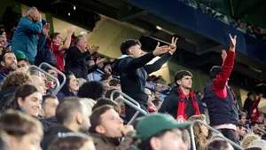 La grada de El Sadar siempre responde: las mejores fotos de ambiente del Osasuna - Atl&eacute;tico de Madrid
