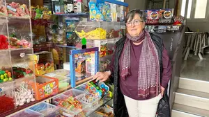 Cierra la tienda de chuches que ha endulzado a tres generaciones distintas en un pueblo de Navarra