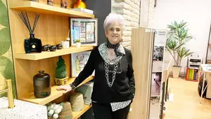La nueva vida en el centro de Pamplona de una conocida comerciante navarra junto a su marido