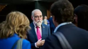 Chivite contrata diez m&eacute;dicos sin especialidad en cinco meses y UPN carga contra la gesti&oacute;n del Ejecutivo foral