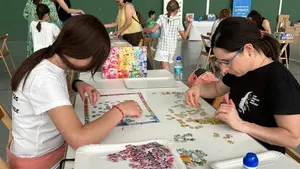 El reto solidario de puzzles que ha llenado una localidad de la comarca de Pamplona por una gran causa