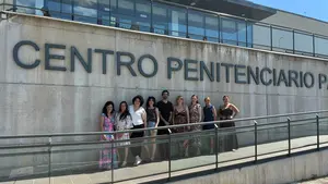 La m&uacute;sica rompe la rutina en la c&aacute;rcel de Pamplona con ocho mujeres solistas sobre el escenario