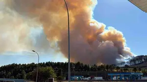 &Uacute;ltima hora: estabilizado el grave incendio de Im&aacute;rcoain tras quemar 80 hect&aacute;reas y cortar trenes y la AP-15