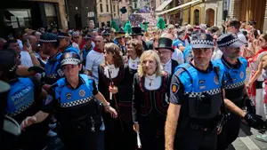 Los abertzales gritan "&iexcl;UPN kanpora!" en Curia pese a la petici&oacute;n de Asiron de evitar los insultos