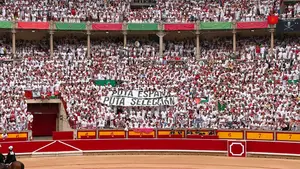 Los socialistas de Pamplona denuncian "polarizaci&oacute;n" en la Plaza de Toros, pero sin referirse a las pancartas contra Espa&ntilde;a