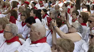 San Ferm&iacute;n homenajea a las personas mayores con misa, rondallas y un concierto de la Orquesta Mondrag&oacute;n