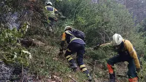 Lleva m&aacute;s de dos semanas ardiendo: el incendio en Navarra que vuelve a movilizar cuatro medios a&eacute;reos