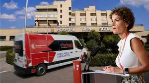 Chivite deja a Tudela sin su ambulancia nocturna: ancianos y dependientes esperan horas en el hospital Reina Sof&iacute;a