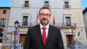 Cambio de caras en el Ayuntamiento de Tudela: Iciar Les se marcha y Eugenio Miram&oacute;n entra en octubre
