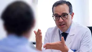 La Cl&iacute;nica Universidad de Navarra estrena en Espa&ntilde;a un tratamiento capaz de frenar el avance del alzh&eacute;imer