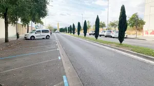 Asiron vac&iacute;a de coches un barrio de Pamplona en el primer d&iacute;a de zona azul con parqu&iacute;metros a 200 metros