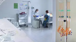 Navarra prueba en un paciente un nuevo tratamiento contra uno de los c&aacute;nceres de pulm&oacute;n m&aacute;s agresivos y dif&iacute;ciles de tratar