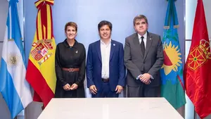 Chivite visita el pa&iacute;s con mayor caladero de votos CERA y se re&uacute;ne con un referente del kirchnerismo en plena precampa&ntilde;a