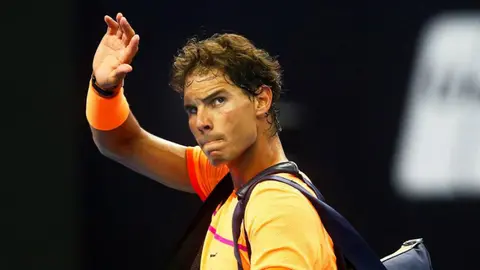 Rafa Nadal se despide del público en China. Efe.