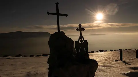 Panorámica desde el Santuario de San Miguel de Aralar (Navarra), en un día soleado, tras las fuertes nevadas de los últimos días. EFE/Ivan Aguinaga