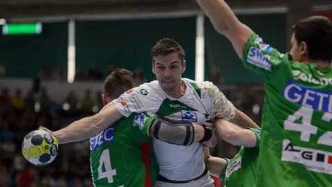 El Helvetia Anaitasuna se enfrenta al Magdeburgo alemán en el partido de ida de la eliminatoria de cuartos de final de la Copa EHF. PABLO LASAOSA 19
