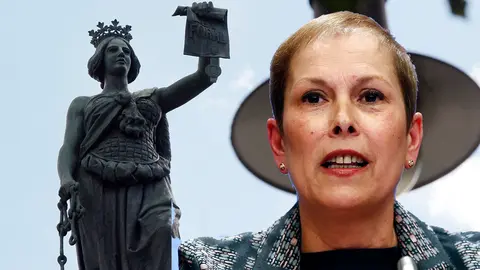 ESTATUA DE LOS FUEROS